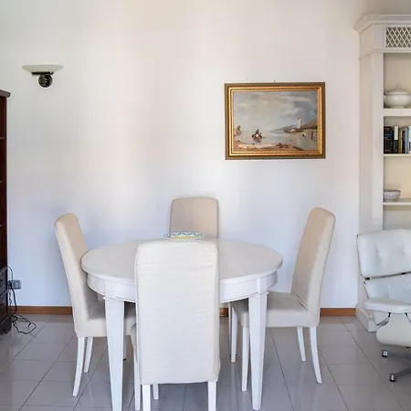 Elegant In With Pool Acireale